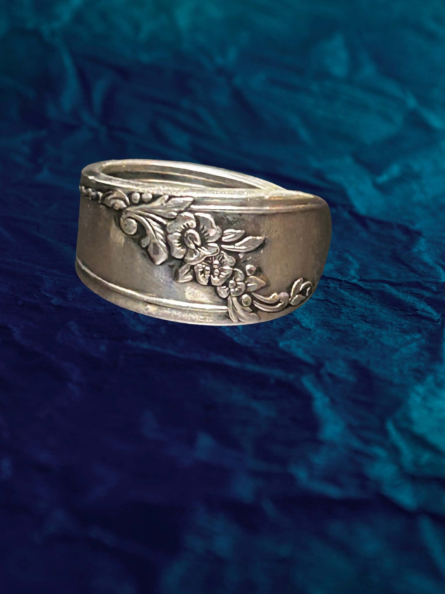 Vintage 1946 Queen Bess Pattern Spoon Ring