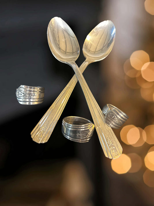 Charming Elegance 1940 Avon Pattern Spoon Ring